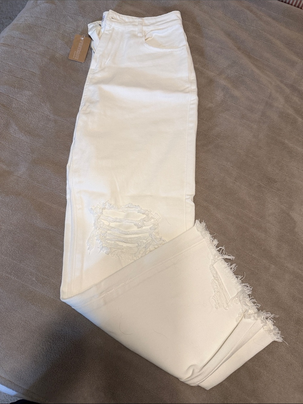 White Distressed Women's Jeans - Classic High-Rise Style